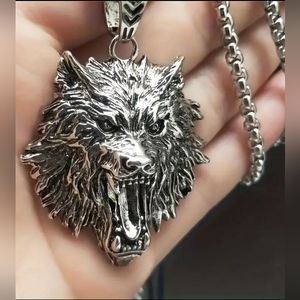 Men's Necklace Wolf Pendant-CLEARANCE